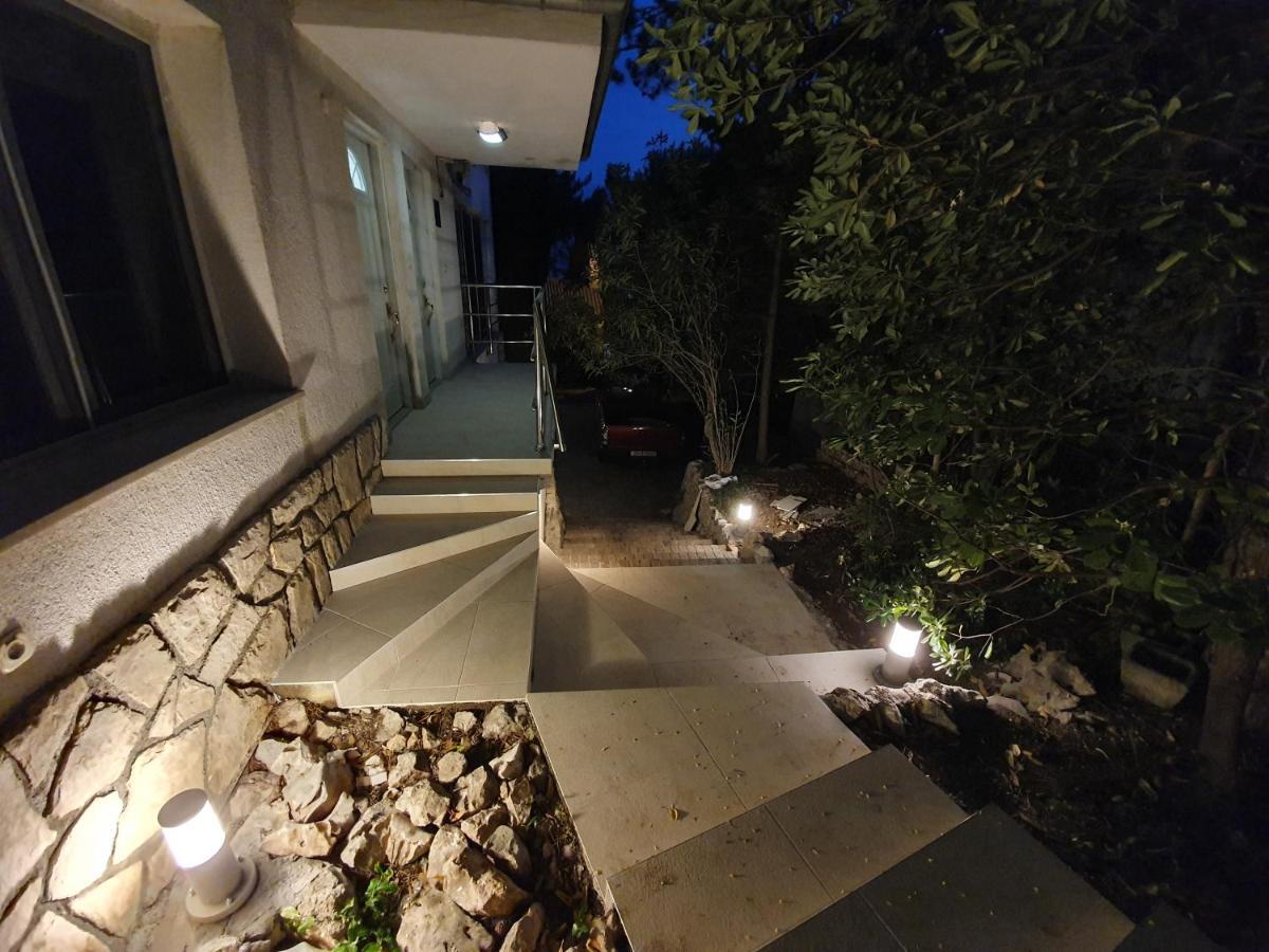 Novi Escape 2 Beachfront 4 Star Apartment Novi Vinodolski Zewnętrze zdjęcie